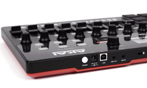 MIDI-контроллер Akai MPD 232