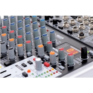 Микшерный пульт Behringer Xenyx X1204USB