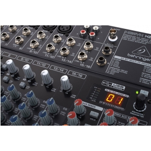 Микшерный пульт Behringer Xenyx X2442USB