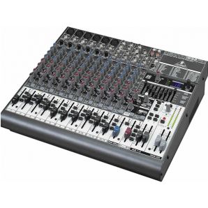 Микшерный пульт Behringer XENYX1832FX