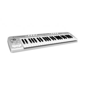 MIDI-клавиатура с аудиоинтерфейсом Behringer U-Control UMX-49