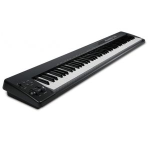 MIDI-клавиатура Alesis Q88